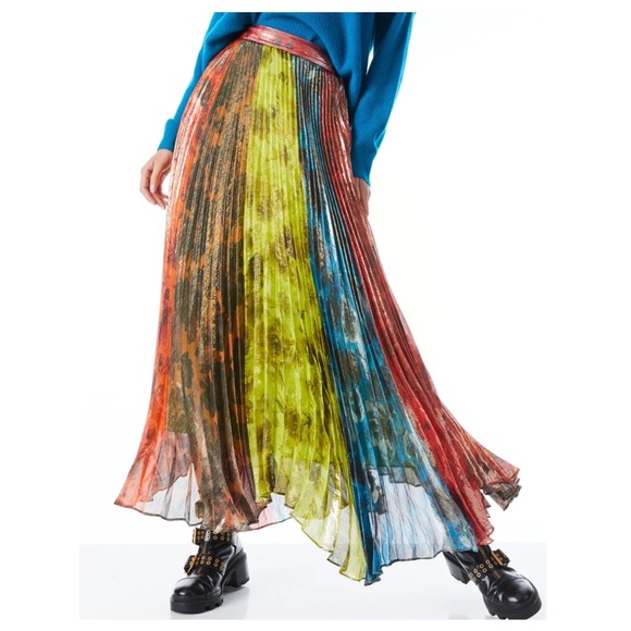 ALICE + OLIVIA Katz Sunburst Pleated Maxi Skirt - Picture 3 of 15